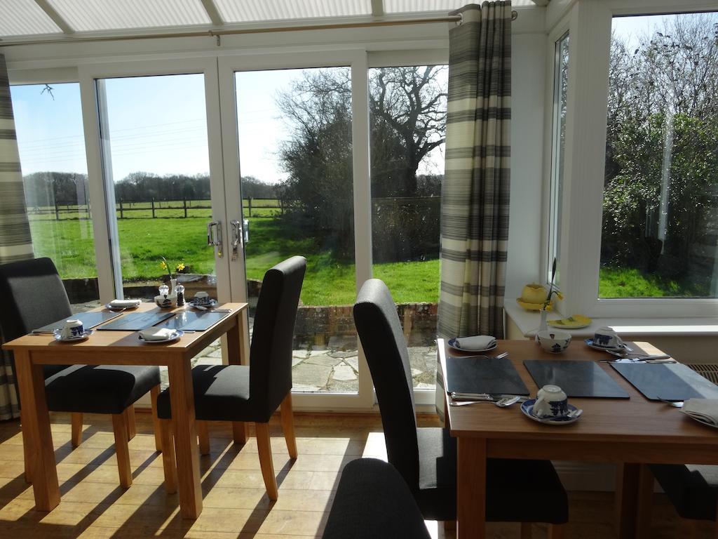 Hunters Croft Bed and Breakfast Sway Εξωτερικό φωτογραφία